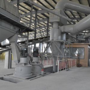 立式粉碎机安装完成